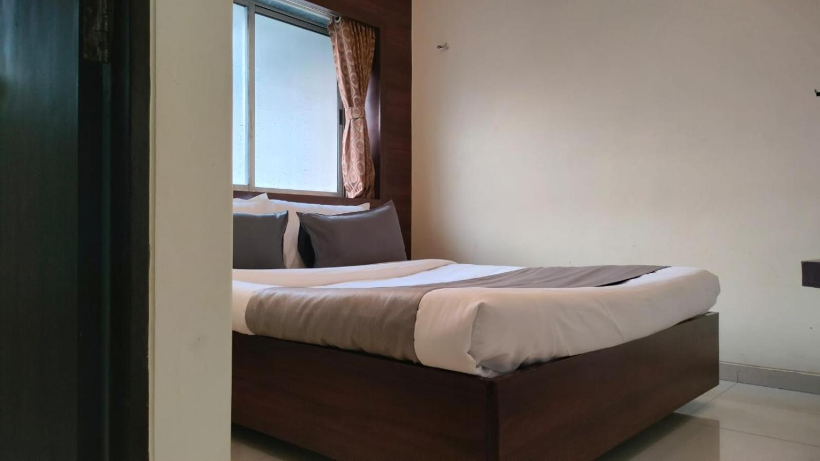Hotel Sai Nidhi Executive-Mindspace Airoli Navi Mumbai Eksteriør bilde