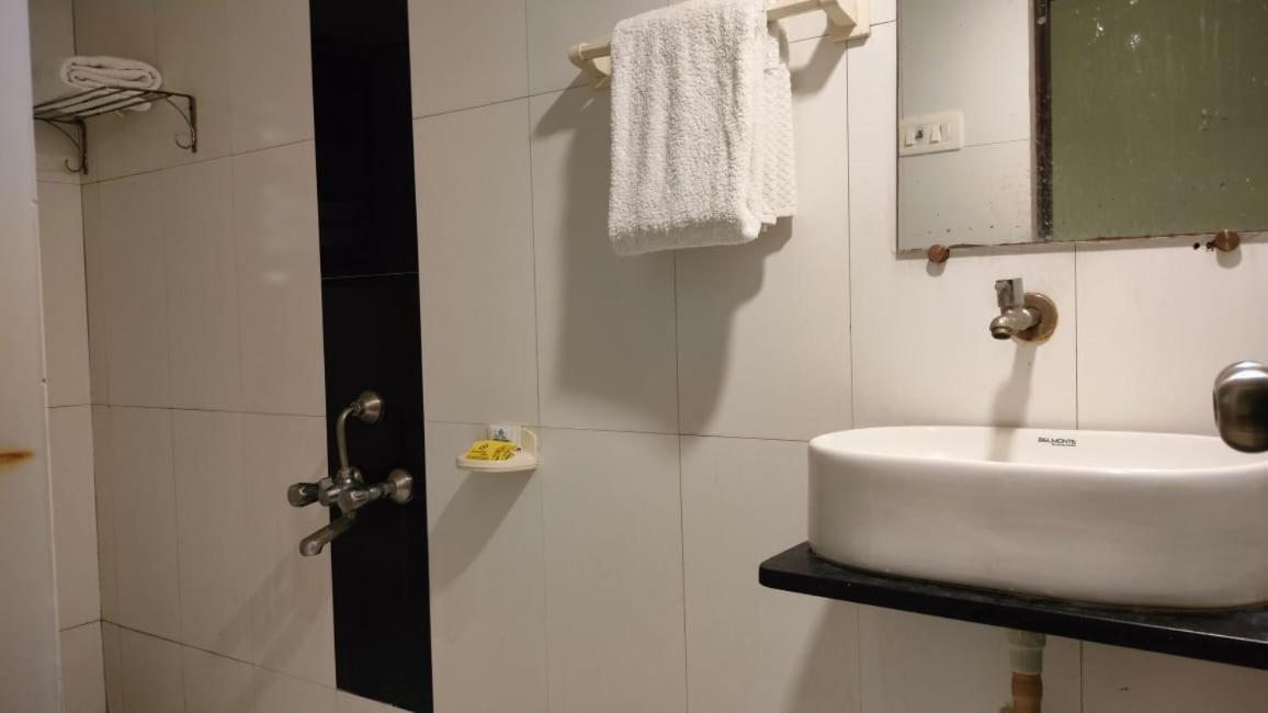 Hotel Sai Nidhi Executive-Mindspace Airoli Navi Mumbai Eksteriør bilde