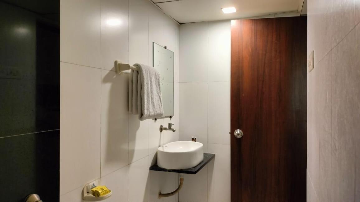 Hotel Sai Nidhi Executive-Mindspace Airoli Navi Mumbai Eksteriør bilde